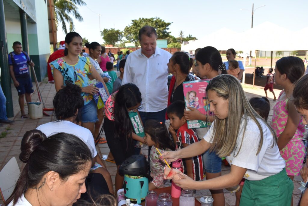 Prefeitura de Paranhos realiza a entrega de brinquedos para crianças do município