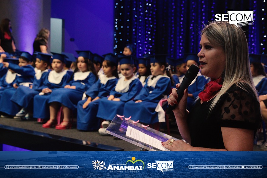 Escola Municipal Dr. Rachid Saldanha Derzi realiza cerimônia de formatura dos Prés 2024