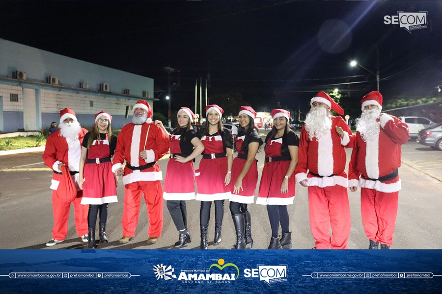 Espetáculo de cores, luzes e música marcaram a abertura do Natal de Luzes 2023 em Amambai