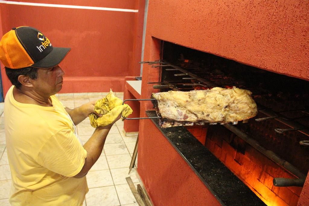 AAMIR realizou nesta sexta o tradicional jantar mensal em Amambai