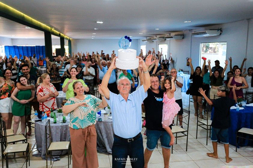 Mario Gatto comemora 75 anos com a presença de amigos e familiares em Caarapó