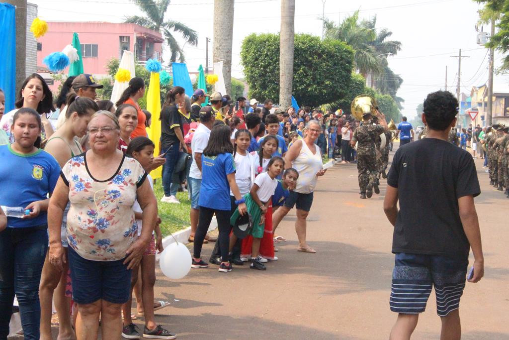 Desfile Cívico do 36º aniversário de Paranhos