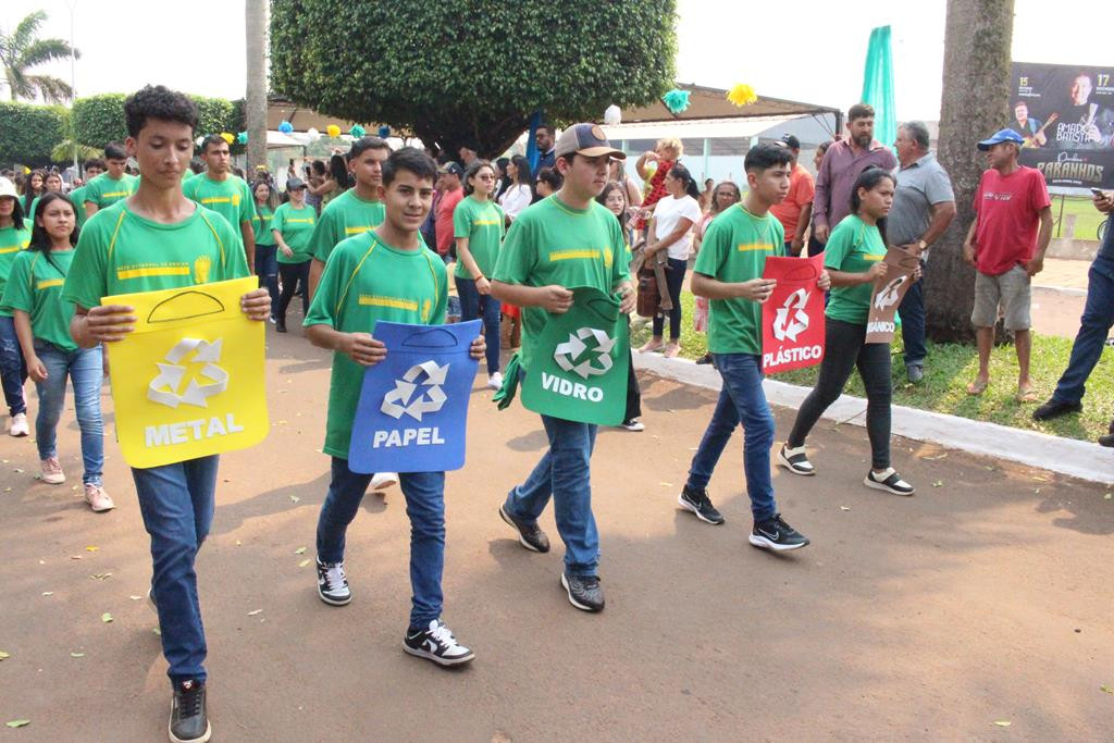 Desfile Cívico do 36º aniversário de Paranhos