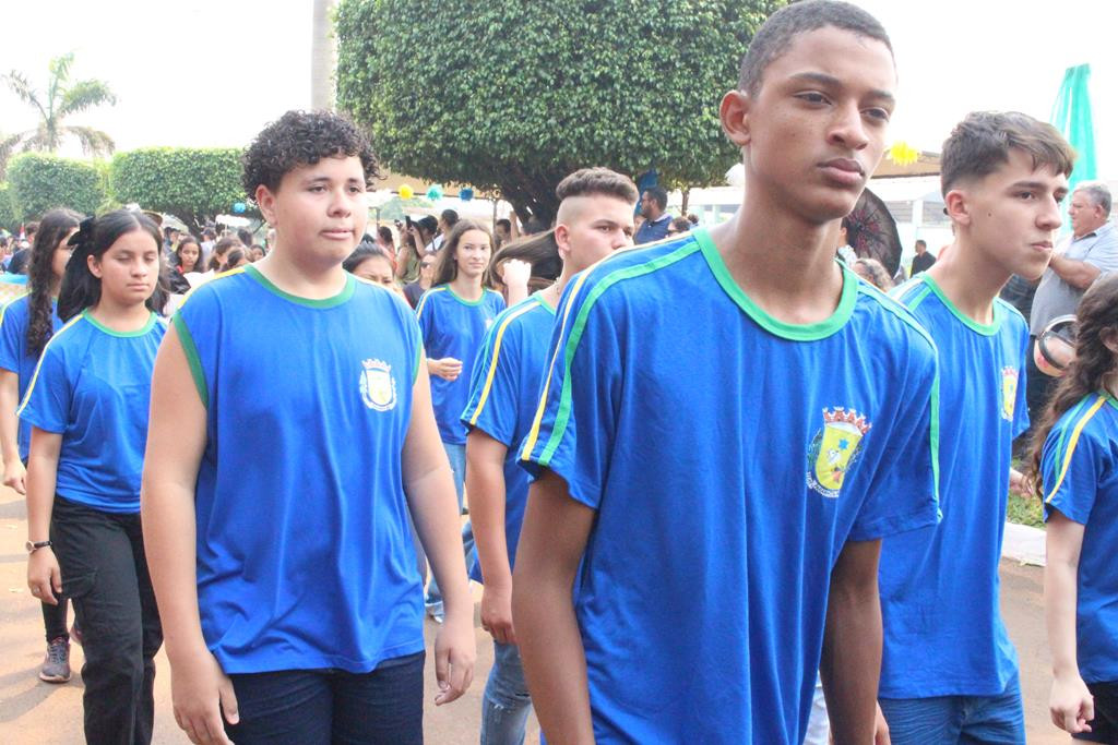 Desfile Cívico do 36º aniversário de Paranhos