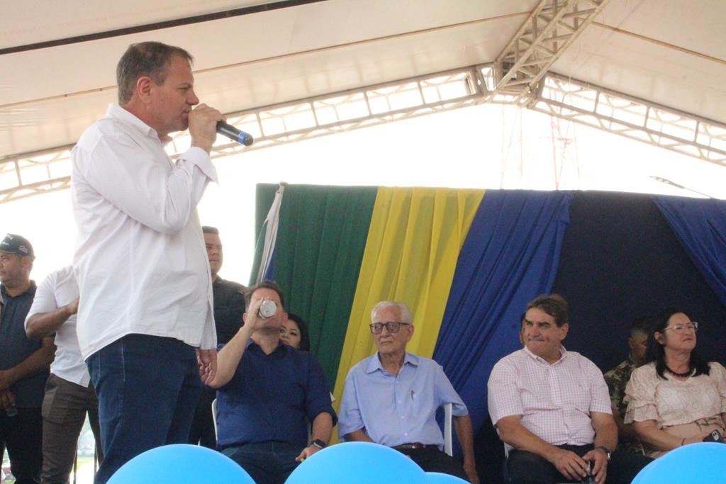 Desfile Cívico do 36º aniversário de Paranhos