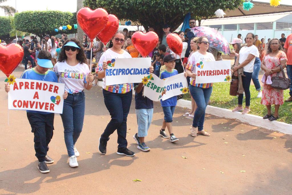 Desfile Cívico do 36º aniversário de Paranhos