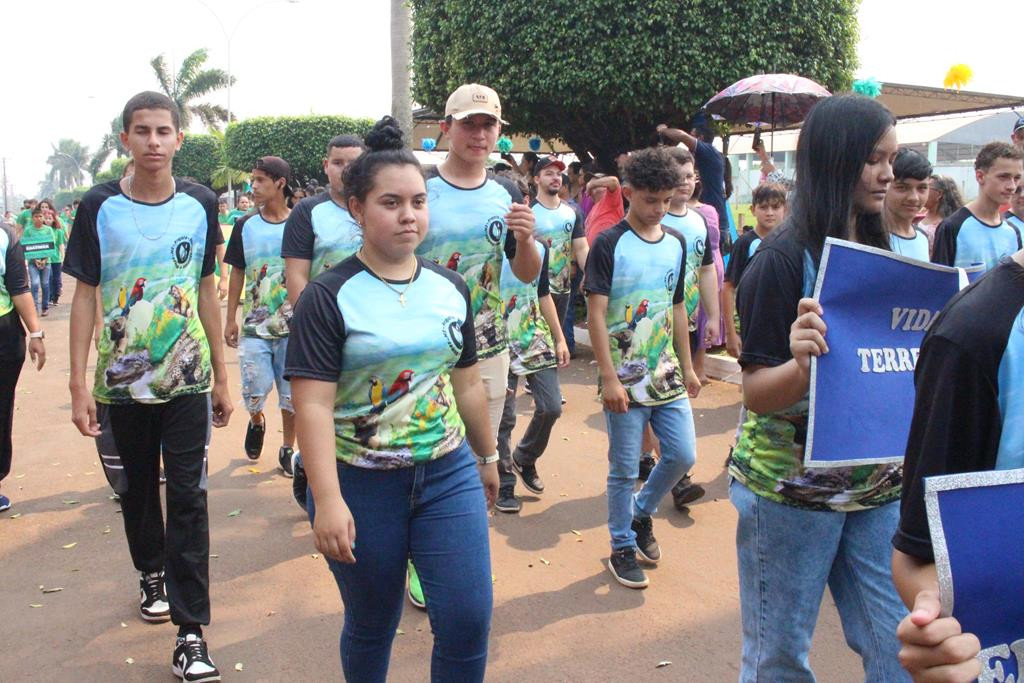 Desfile Cívico do 36º aniversário de Paranhos