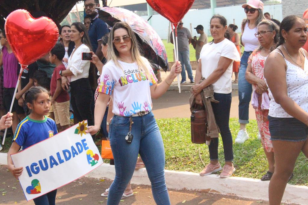 Desfile Cívico do 36º aniversário de Paranhos