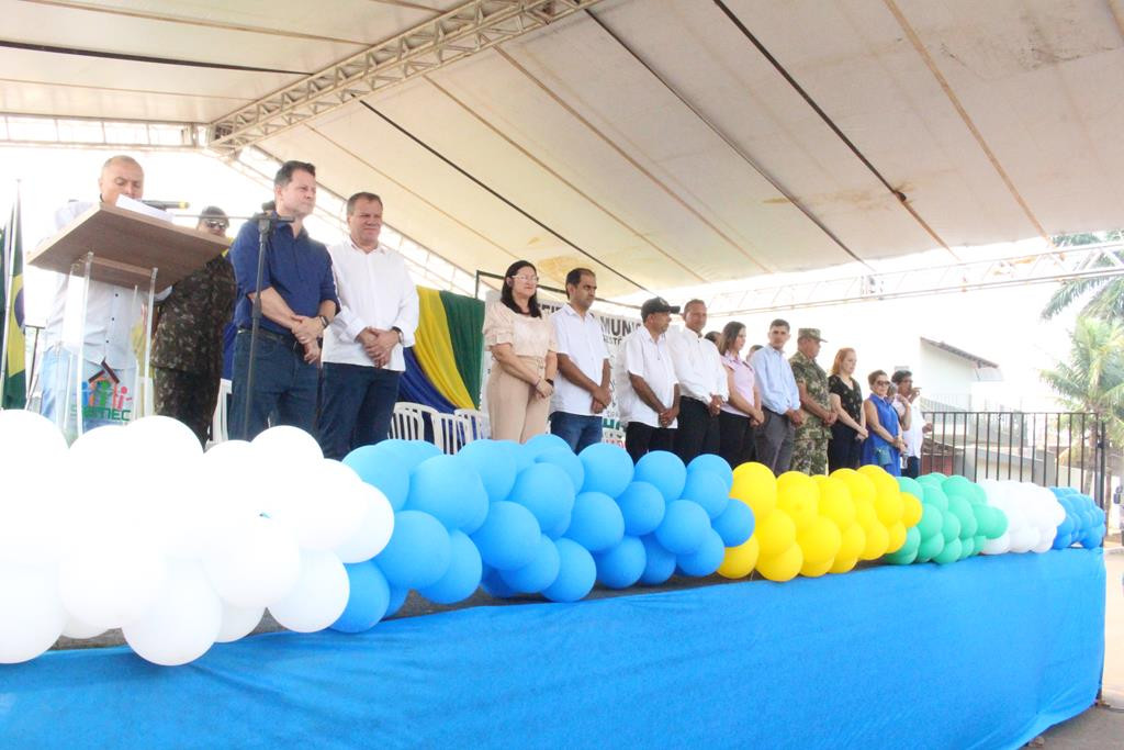 Desfile Cívico do 36º aniversário de Paranhos