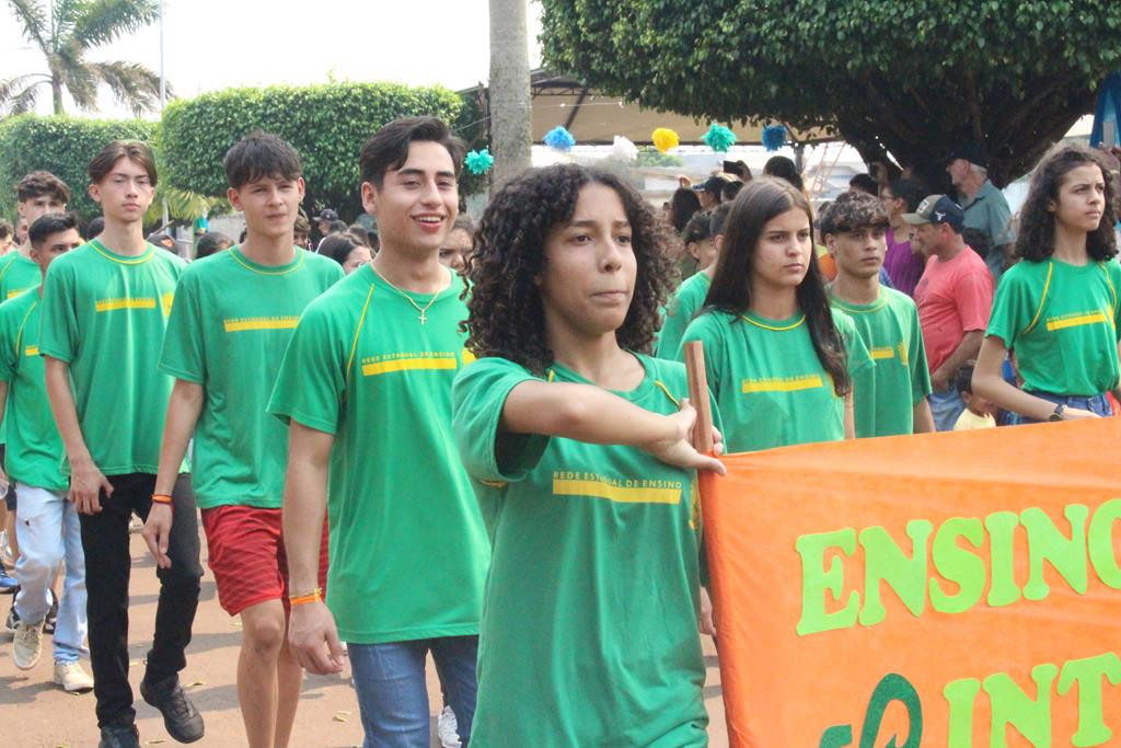 Desfile Cívico do 36º aniversário de Paranhos