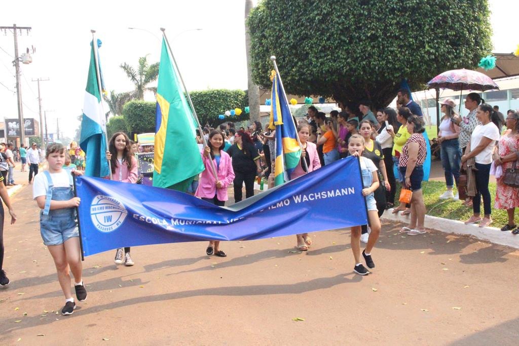 Desfile Cívico do 36º aniversário de Paranhos