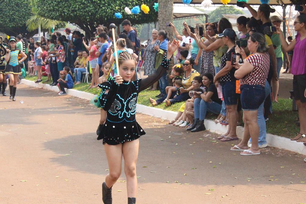 Desfile Cívico do 36º aniversário de Paranhos