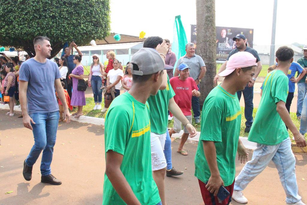 Desfile Cívico do 36º aniversário de Paranhos