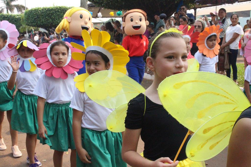 Desfile Cívico do 36º aniversário de Paranhos