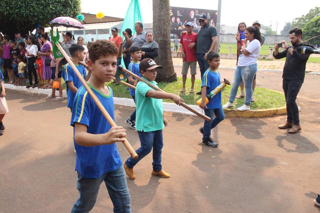 Desfile Cívico do 36º aniversário de Paranhos