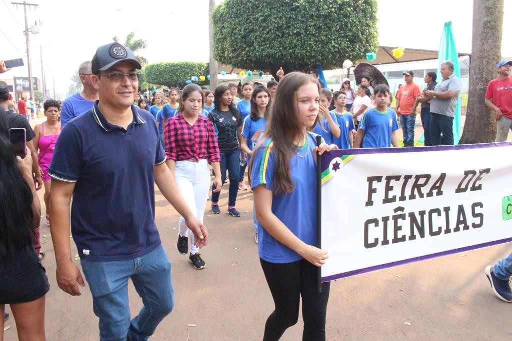 Desfile Cívico do 36º aniversário de Paranhos