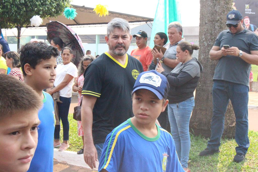 Desfile Cívico do 36º aniversário de Paranhos