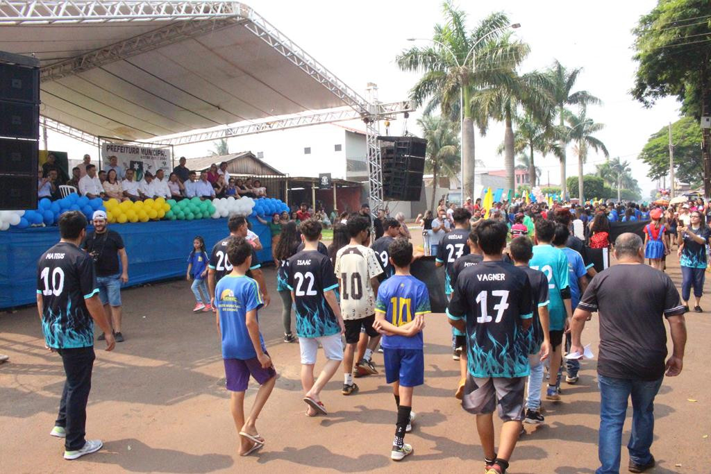 Desfile Cívico do 36º aniversário de Paranhos