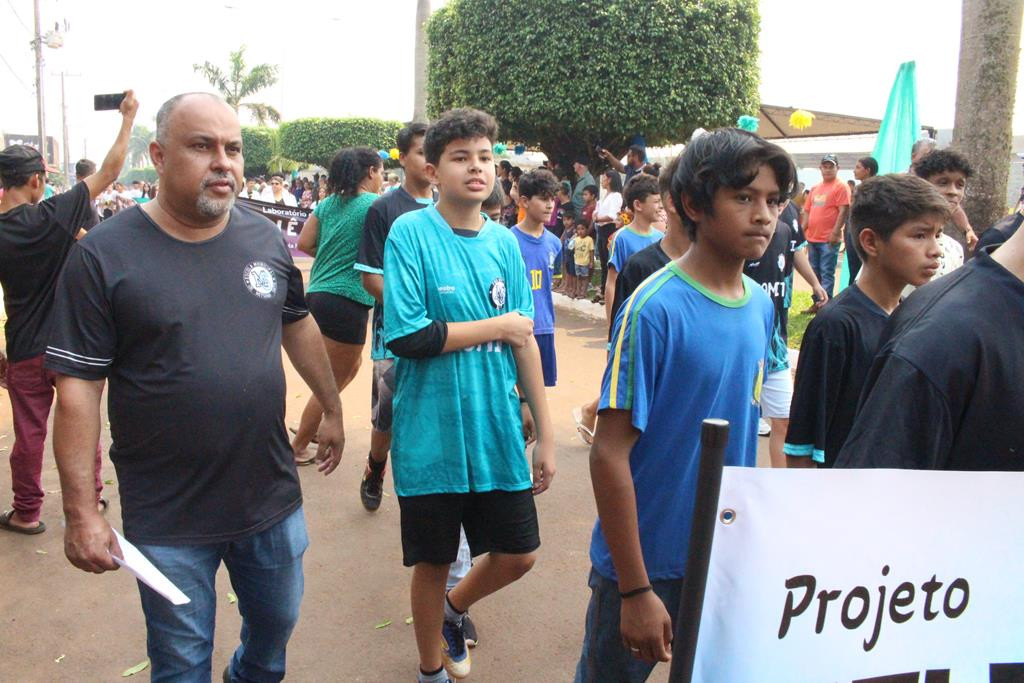 Desfile Cívico do 36º aniversário de Paranhos