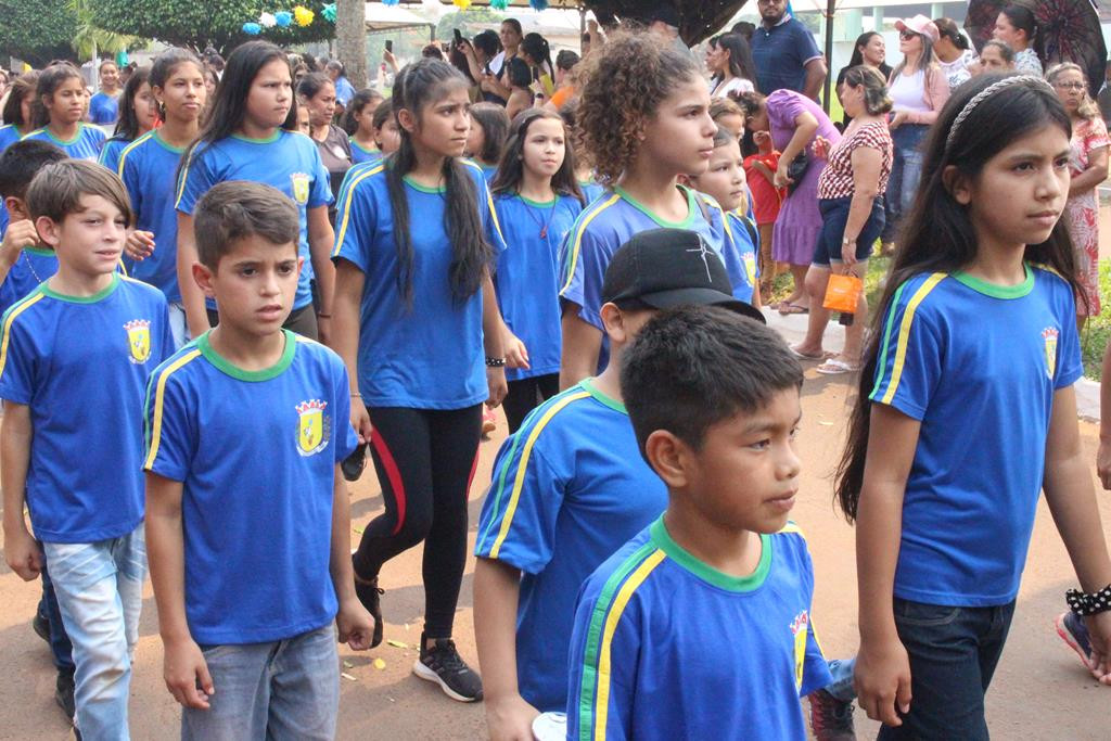 Desfile Cívico do 36º aniversário de Paranhos