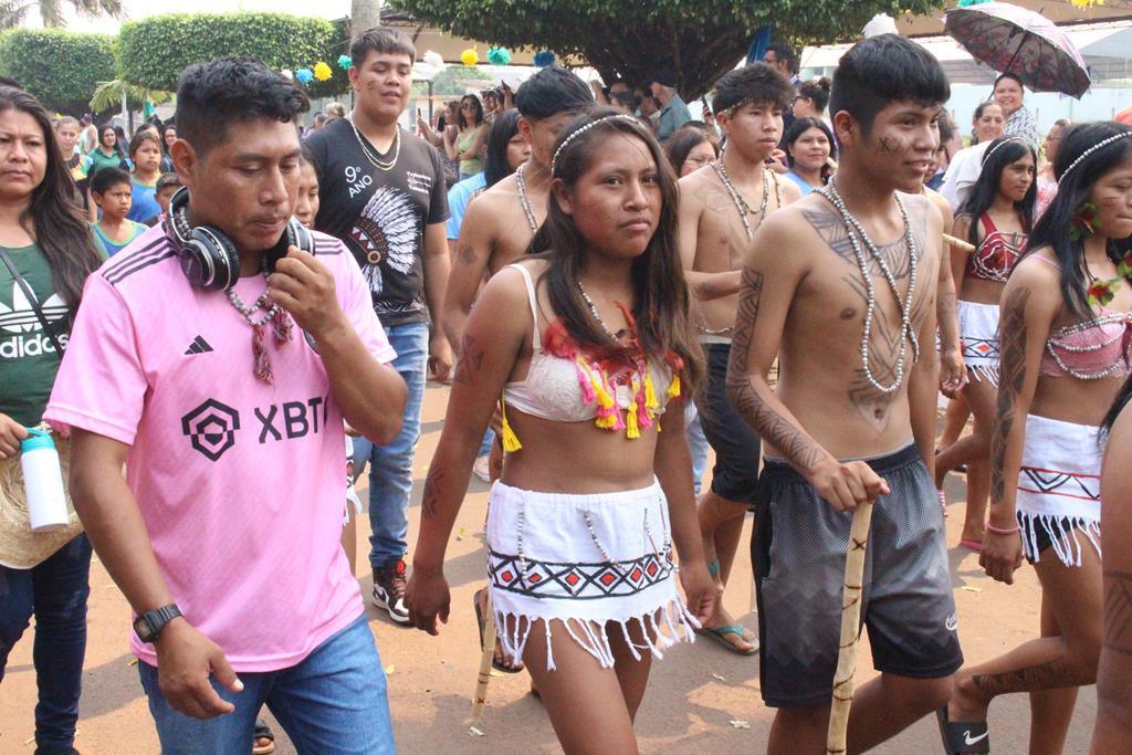 Desfile Cívico do 36º aniversário de Paranhos