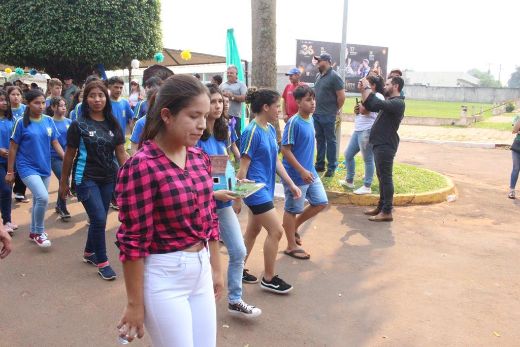 Desfile Cívico do 36º aniversário de Paranhos