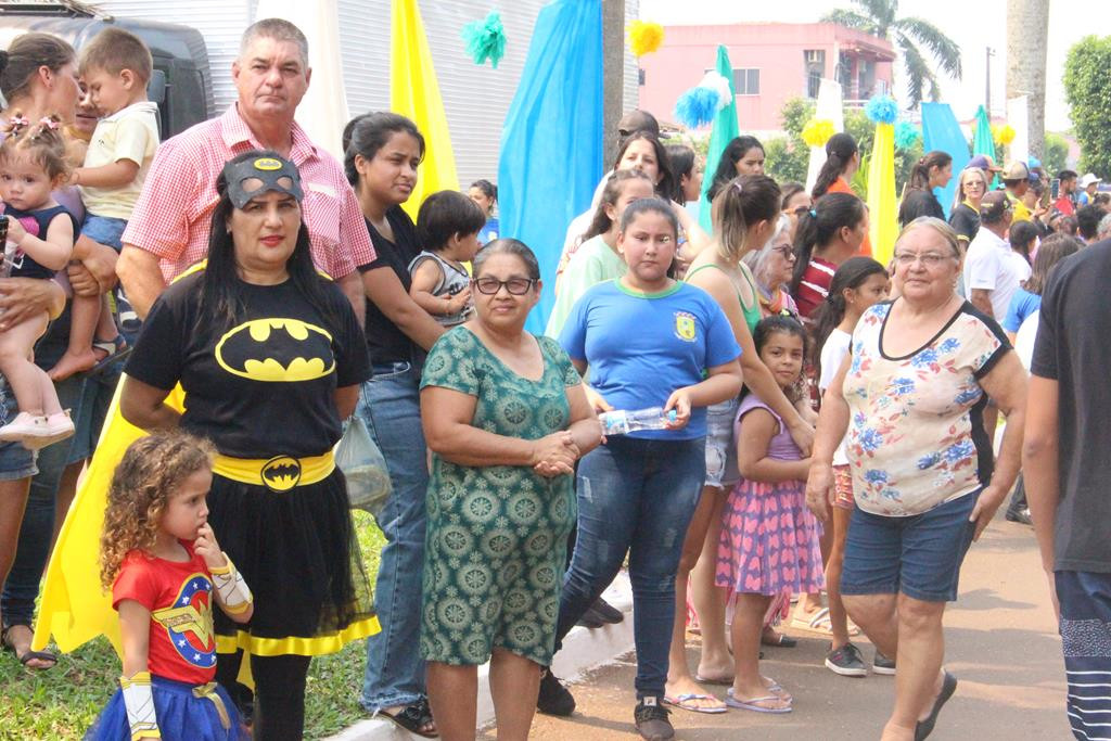 Desfile Cívico do 36º aniversário de Paranhos