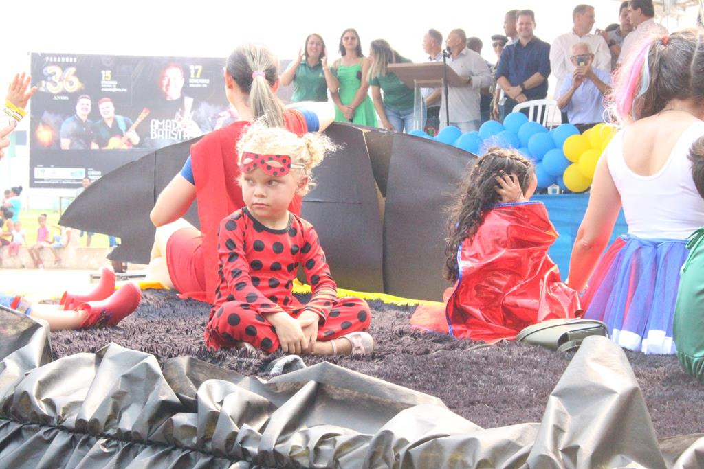 Desfile Cívico do 36º aniversário de Paranhos