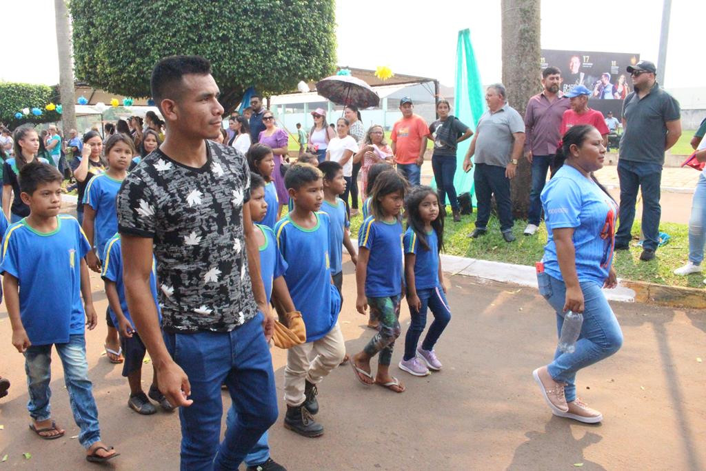 Desfile Cívico do 36º aniversário de Paranhos