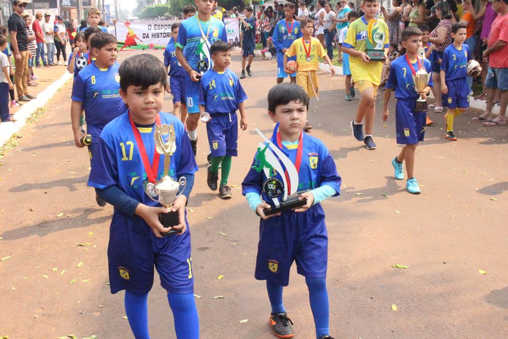 Desfile Cívico do 36º aniversário de Paranhos