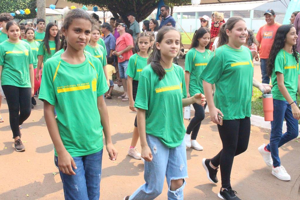 Desfile Cívico do 36º aniversário de Paranhos