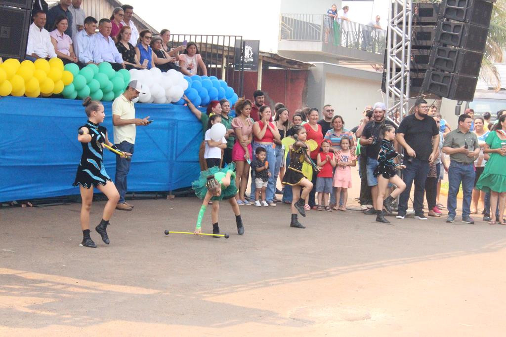 Desfile Cívico do 36º aniversário de Paranhos