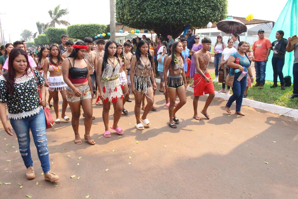 Desfile Cívico do 36º aniversário de Paranhos