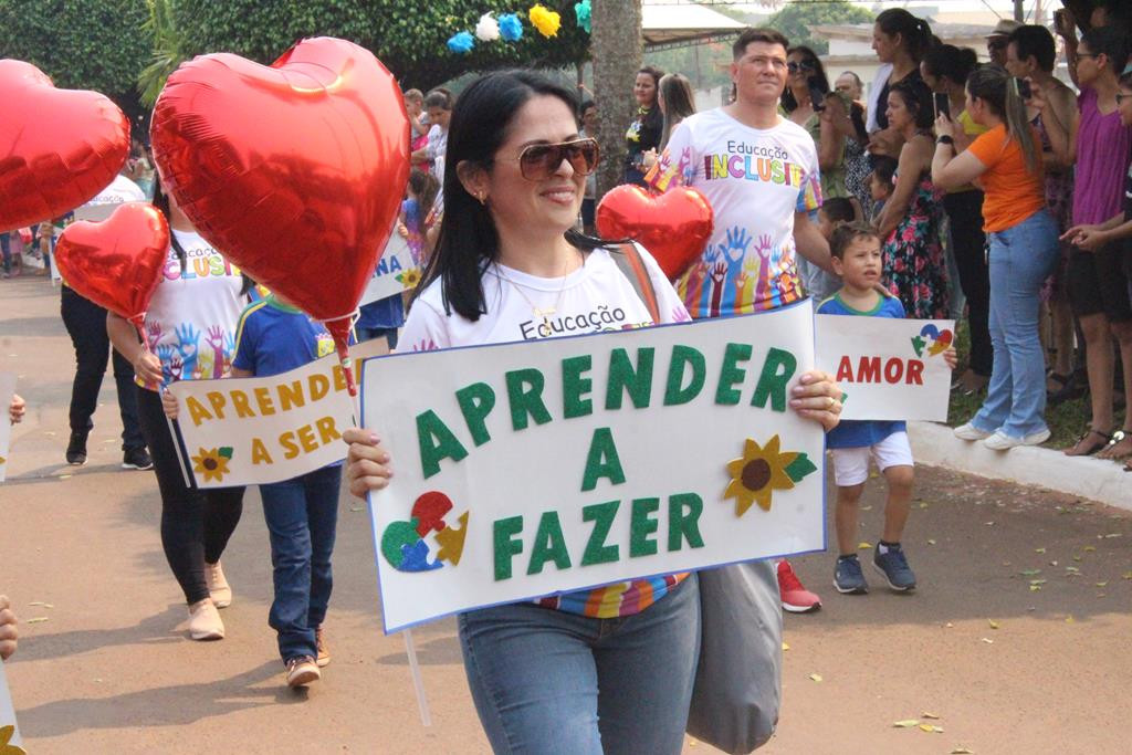 Desfile Cívico do 36º aniversário de Paranhos