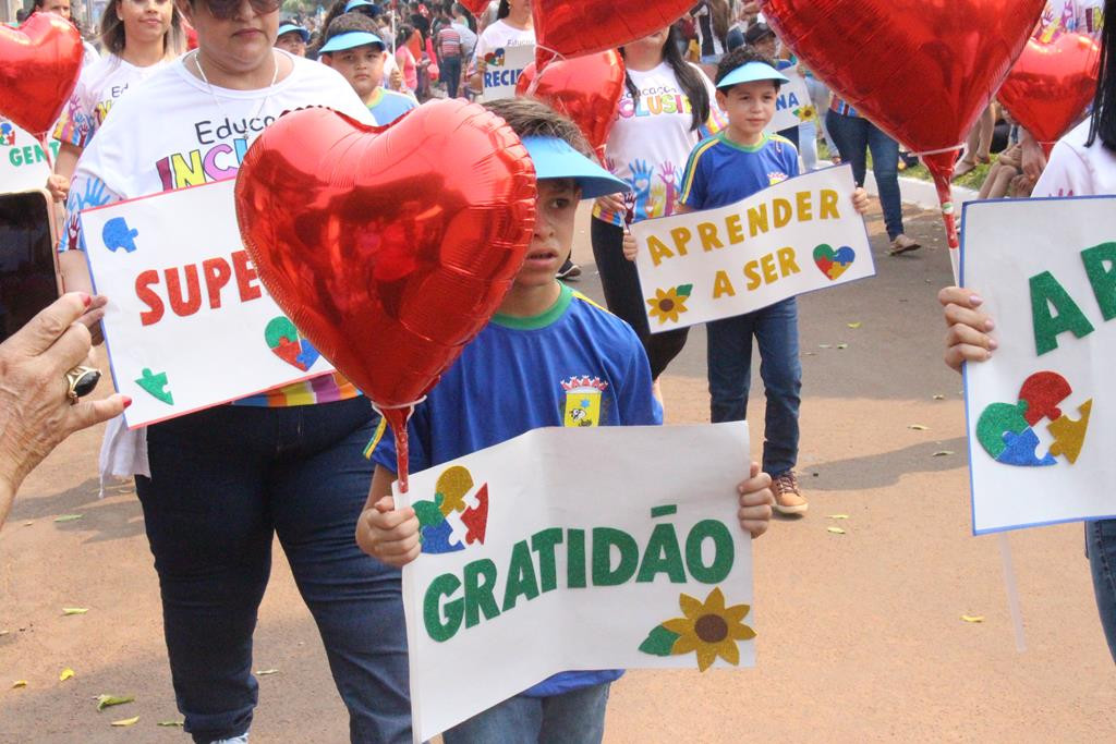 Desfile Cívico do 36º aniversário de Paranhos