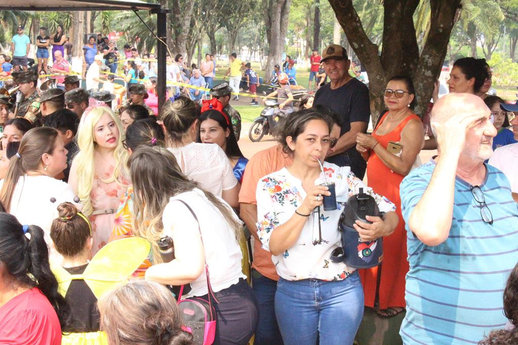 Desfile Cívico do 36º aniversário de Paranhos