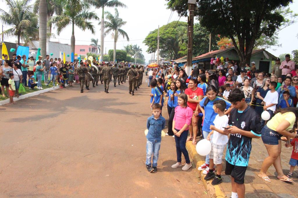 Desfile Cívico do 36º aniversário de Paranhos