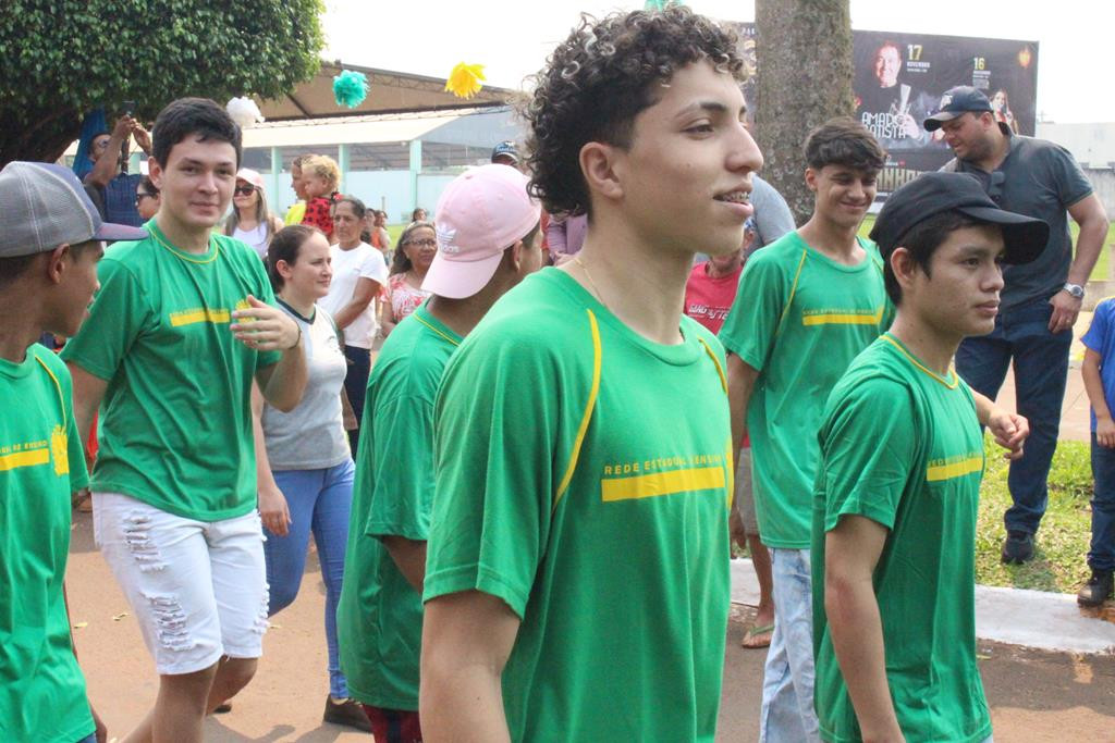 Desfile Cívico do 36º aniversário de Paranhos