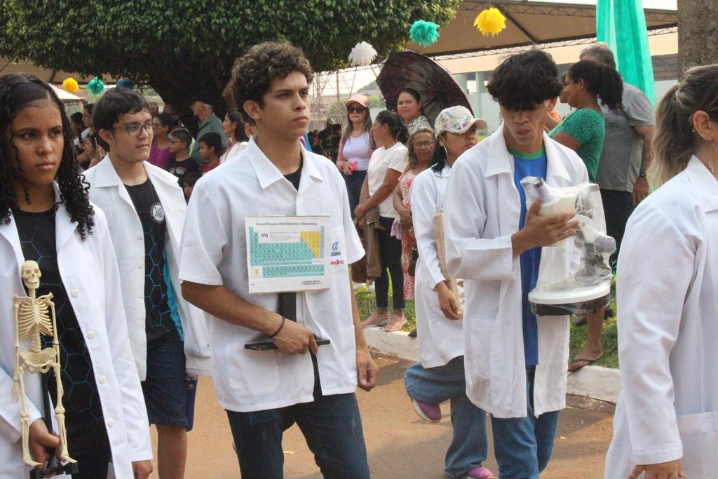 Desfile Cívico do 36º aniversário de Paranhos