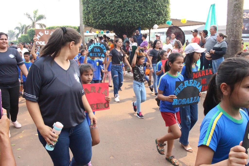 Desfile Cívico do 36º aniversário de Paranhos