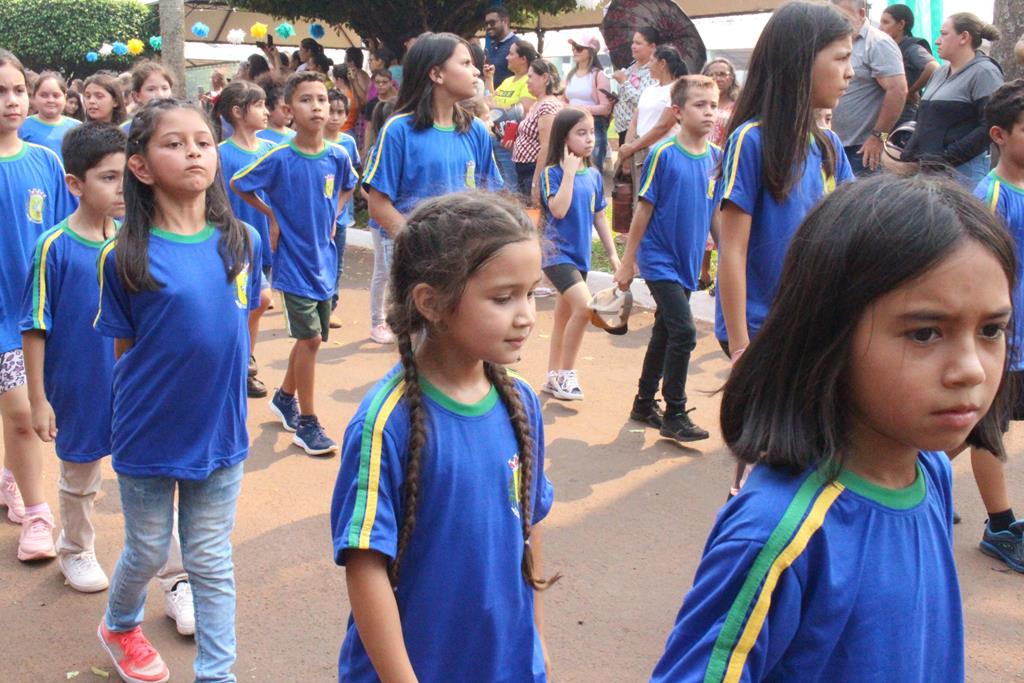 Desfile Cívico do 36º aniversário de Paranhos