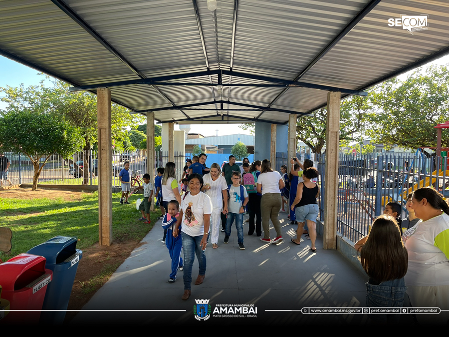 Com um misto de emoções, estudantes da rede municipal voltam às aulas para mais um ano letivo