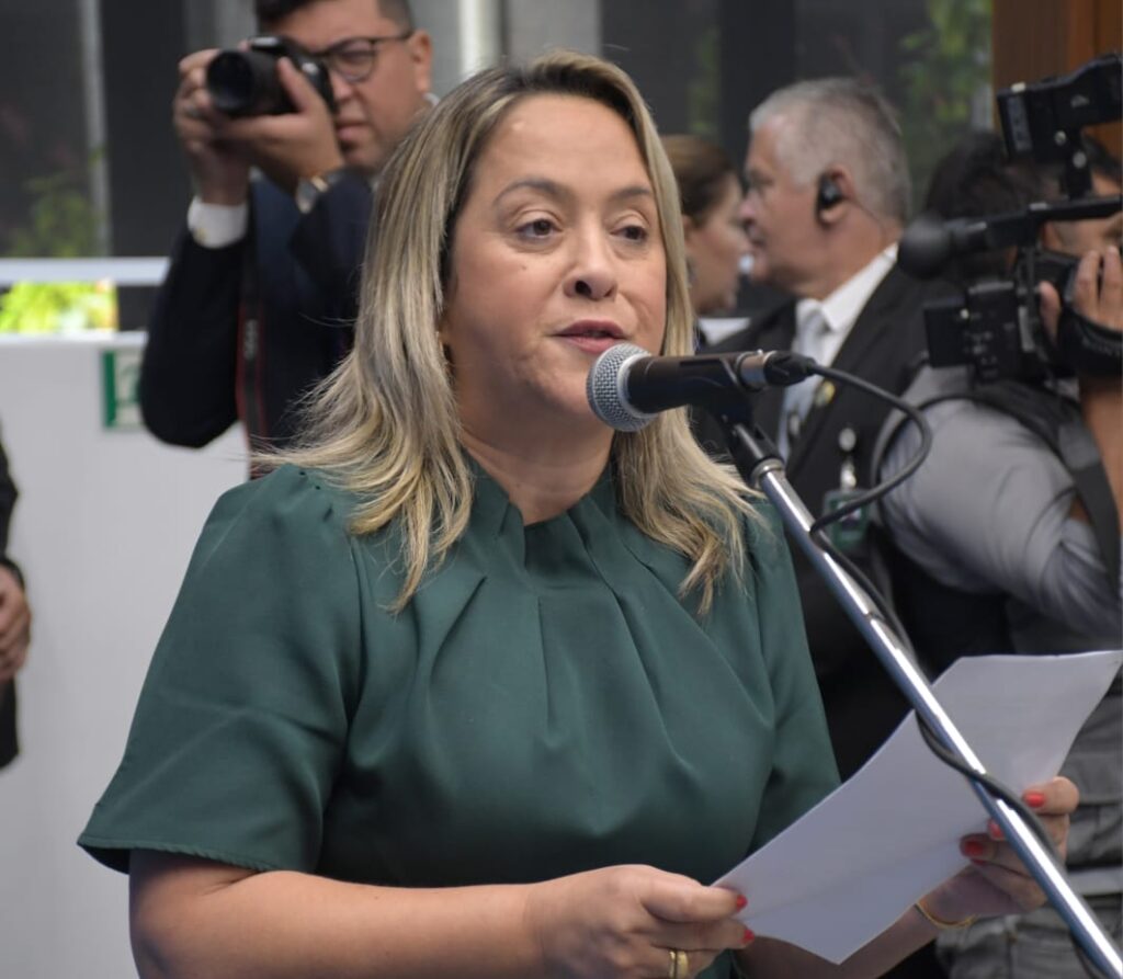 Lia Nogueira propõe parceria para atender Residencial Maria Aparecida Pedrossian