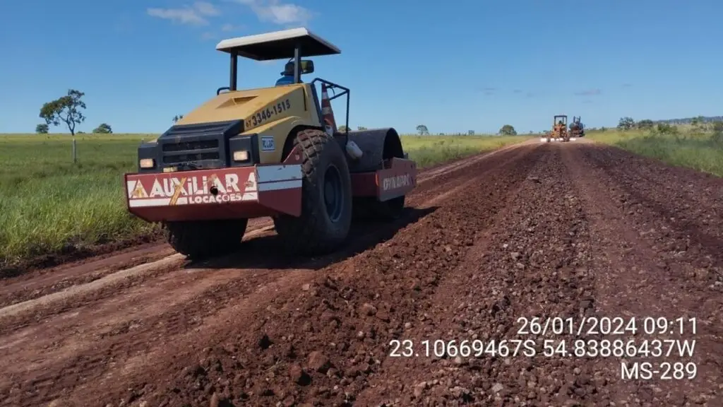 Governo do Estado intensifica reparos de rodovias em Amambai e região