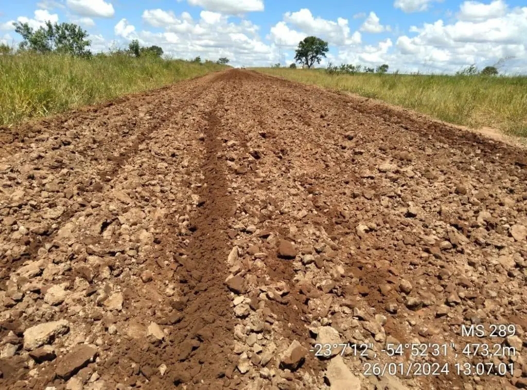 Governo do Estado intensifica reparos de rodovias em Amambai e região