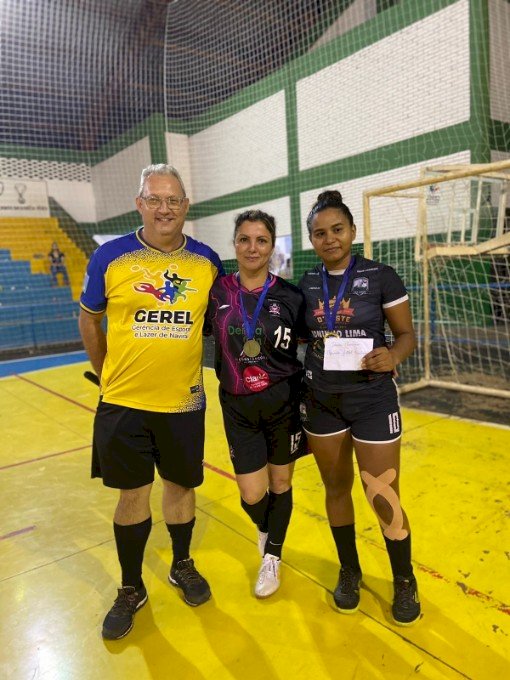 Equipe da São Jorge sagra-se campeã de torneio de futsal feminino em Naviraí