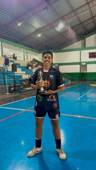 Equipe da São Jorge sagra-se campeã de torneio de futsal feminino em Naviraí