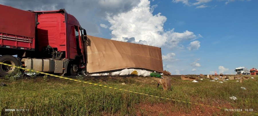 Carretas colidem na BR-163 entre Juti e Caarapó e deixam vítima fatal