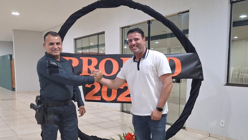 Prefeito André Nezzi prestigia aula inaugural do Proerd em Caarapó