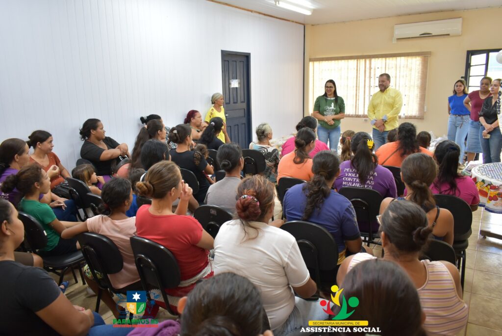 Prefeitura de Paranhos entrega cestas básicas para famílias atendidas pelo CRAS